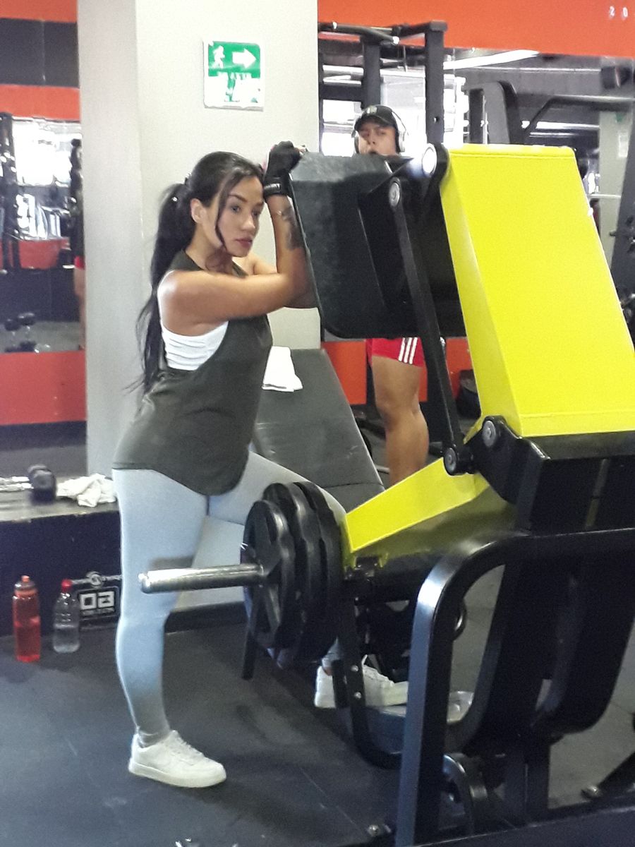 alexa_queenanal