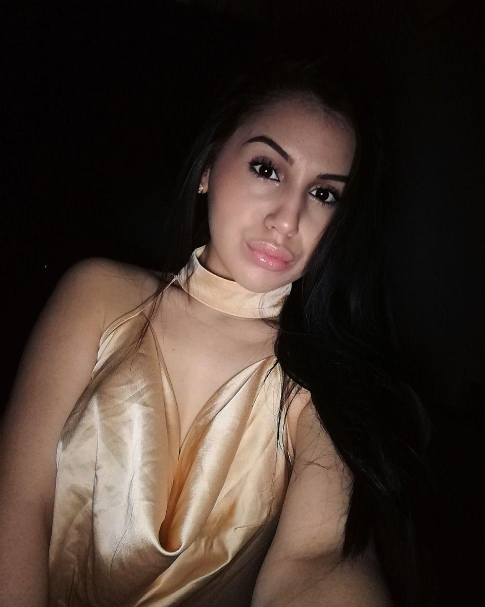 Dee_Lycious