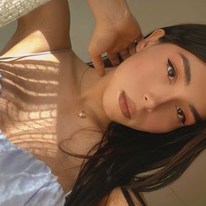 Ally Fernandez Profile picture - Ally Fernandez