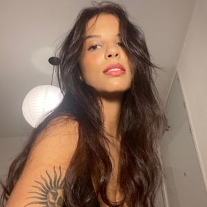 Selena Profile picture - Selena