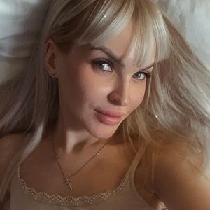 SnowQueen Profile picture - SnowQueen