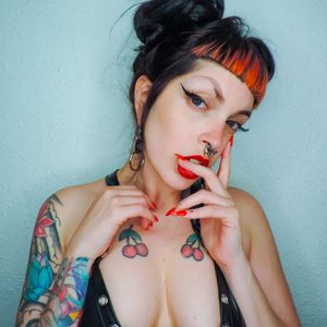 Emily Doomed Profile picture - Emily Doomed
