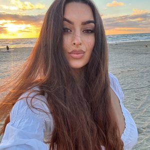 VallerieJones Profile picture - VallerieJones
