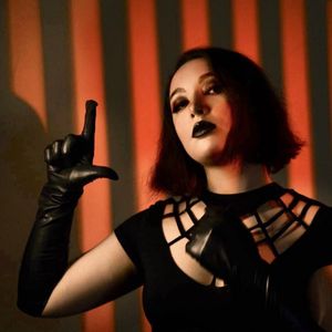 Mistress Alice Blackwood Profile picture - Mistress Alice Blackwood
