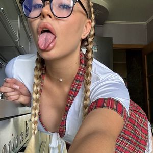 Cutie_Lisa_Ivanova Profile picture - Cutie_Lisa_Ivanova