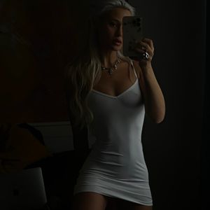 hotterthenhell Profile picture - hotterthenhell