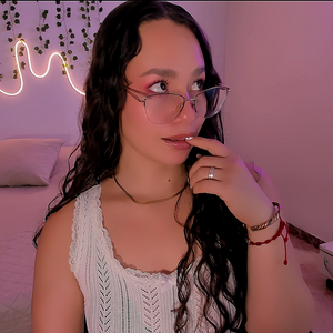 Emma Torres Profile picture - Emma Torres
