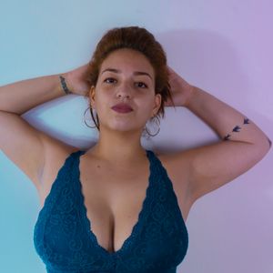 Emy Moore Profile picture - Emy Moore