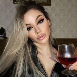 Profile picture - Hot_Blondie1511