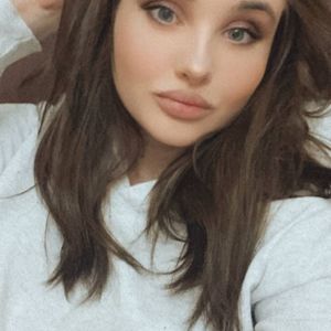 AlanaBrox Profile picture - AlanaBrox