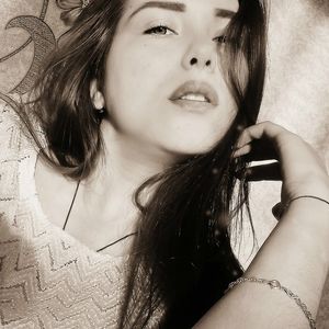 Elena Profile picture - Elena
