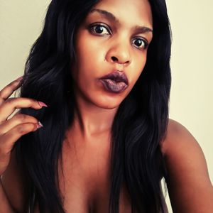 Profile picture - lona