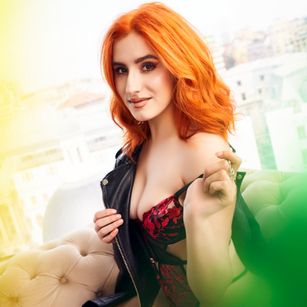 EmillyRoberts striptease Model - EmillyRoberts striptease