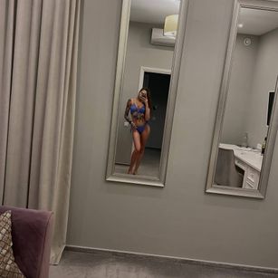 Model - NaomiLisss lingerie