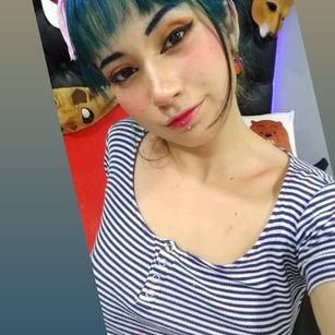 Model - Akina Shikashi latina