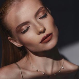 Model - April bigtits