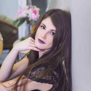 Model - NanaShine striptease