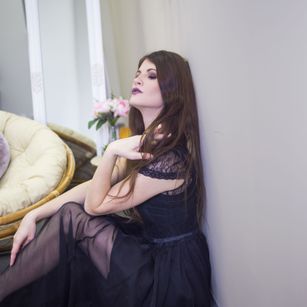 Model - NanaShine beautiful