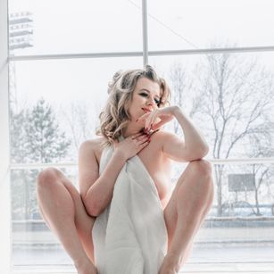 Model - Call_me_dasha pantyhose