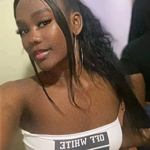 Model - BiiancaLane Ebony