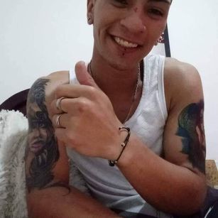 Model - Andrewwss piercing