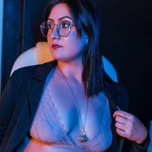 Model - FernandaEvanss dildo