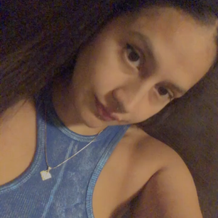 Model - Viqueen qlona