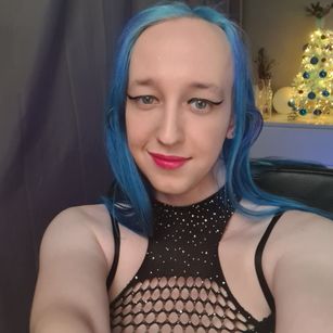 Model - TheTrixy femdom