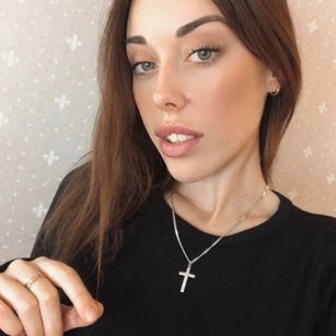 Model - Britney Mur mistress