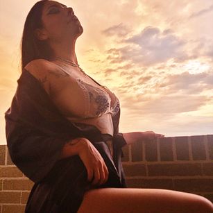 Model - Miss Genesis latina