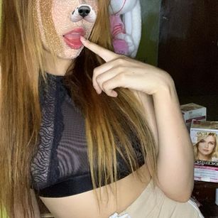 Model - LiroSexy striptease