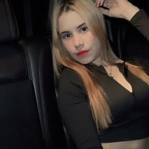 Model - LiroSexy squirt