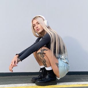 Model - Daisy bigass