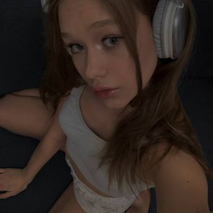 Model - Tolly young