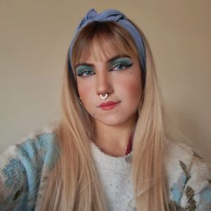 Model - SerafinaLove petite