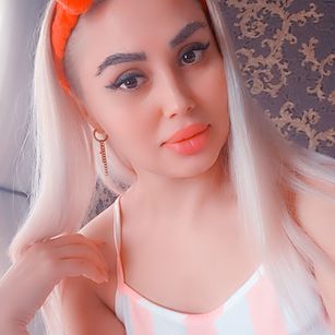 Model - Anila striptease