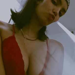 Model - DeuxGold femdom