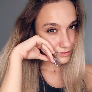 Model - Daniela roleplaying