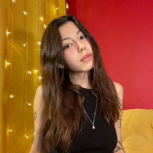 Model - Mina anal