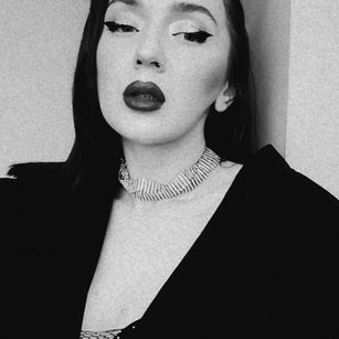 Model - Ruby Stones findom