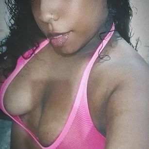Model - MandiReed latina