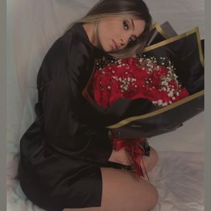 Model - julieta77 latina