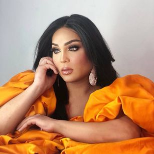 Model - sophia and bekha bigas