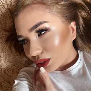 Model - Jenny Blonde