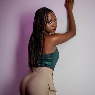 Model - SophiaLunash teen