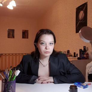 Model - Sophia striptease