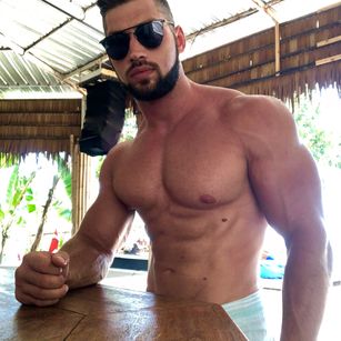 Ronnie_XXX fit Model - Ronnie_XXX fit