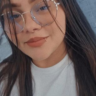 Model - Amelia bigass