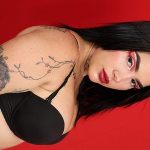 Model - Camilee S shaved