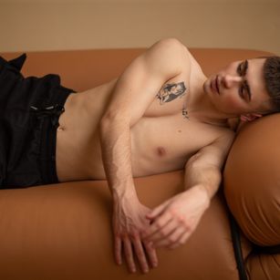 Model - CHRISTIAN_ROS uncut